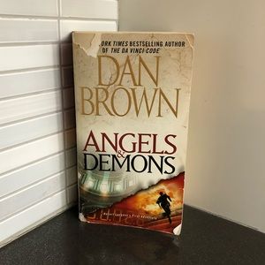 🧡 3/$12 Angels & Demons by Dan Brown book